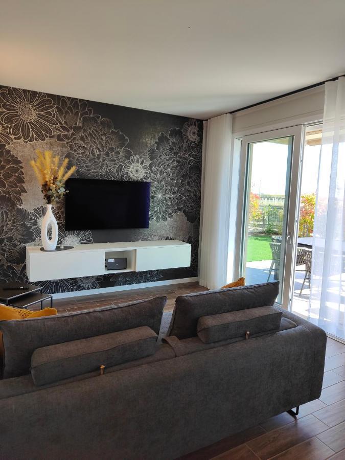San Giorgio Design Home Con Jacuzzi Privata Кола Экстерьер фото